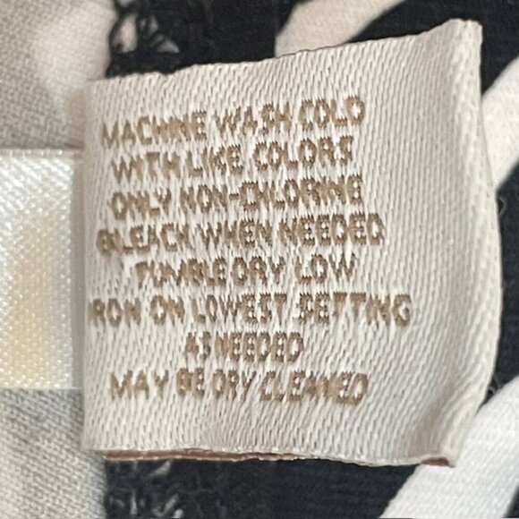 CHICO'S Chevron Print Microfiber Tank Top - Size Medium - Picture 4 of 5